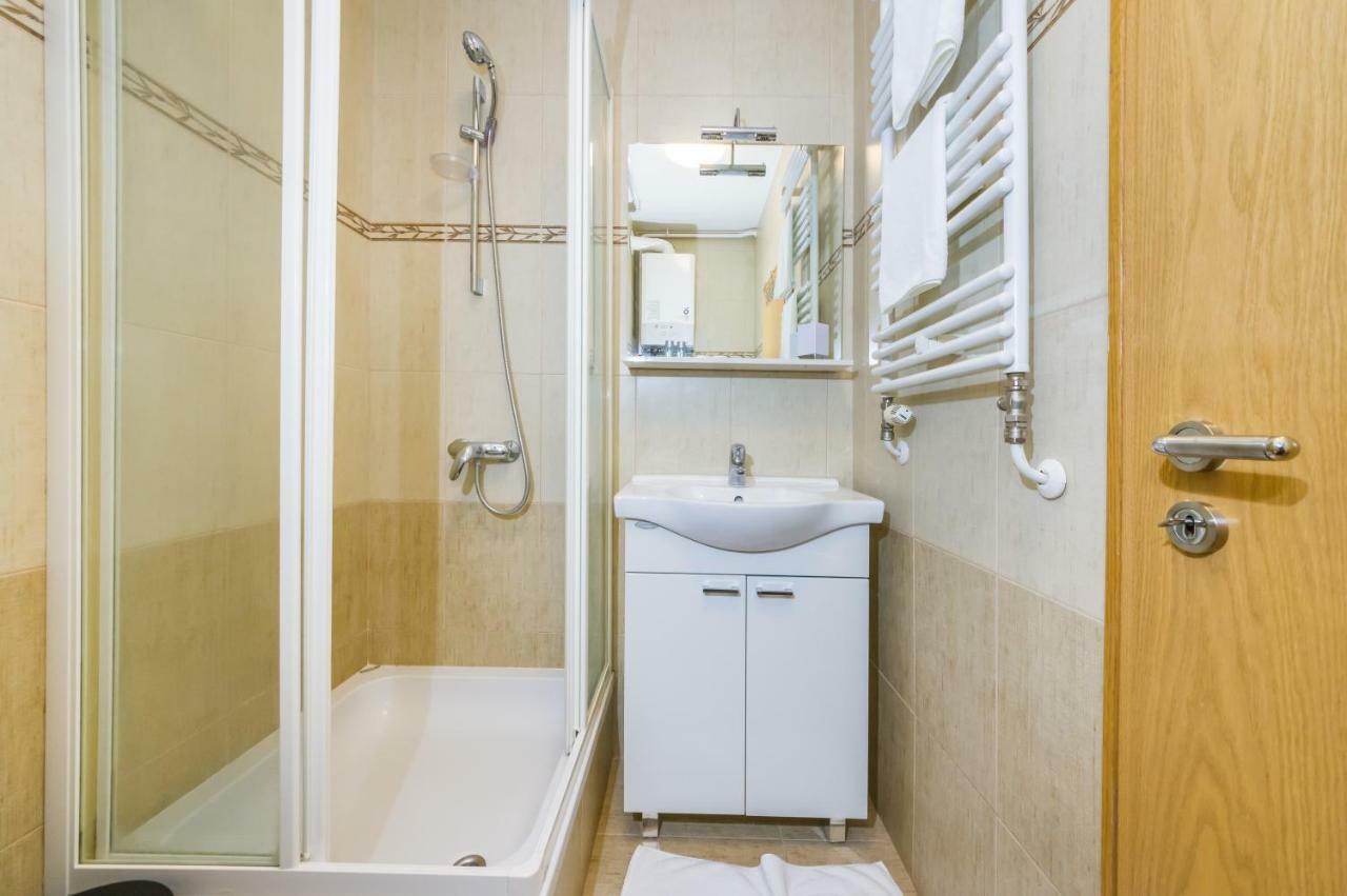 Studio Apartment K & K With Free Garage Zadar Exterior foto